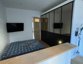 Coulissant en acier sur mesure style verrière atelier St Just La Pendue Coulissant en acier sur mesure style verrière atelier St Just La Pendue